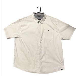 Men a big and Tall 5xl, no pet, non smoker. Like new